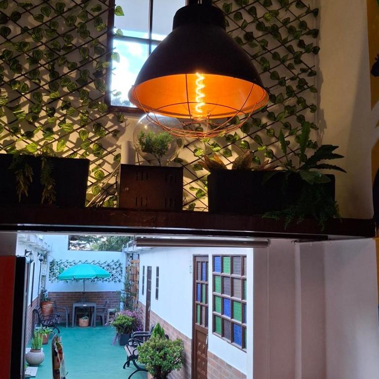 Hostal Doña Eliza - Habitación Doble con baño privado - 7