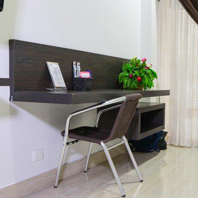 Hotel H Y M - Habitación Triple - 12