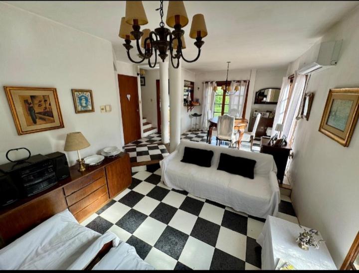 vainilla y lavanda house - Three-Bedroom House - 16
