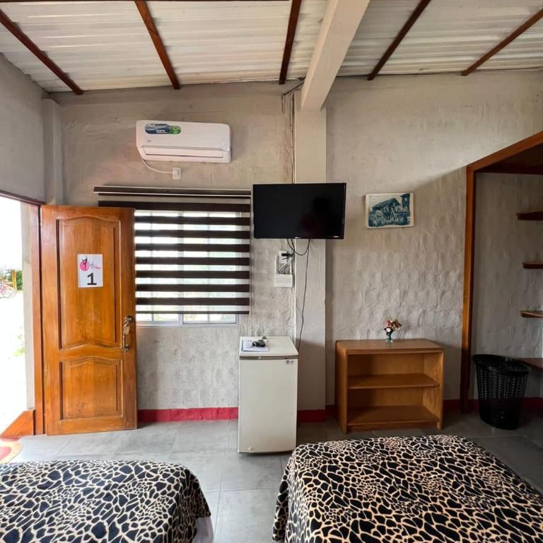 Estancia Colorado - Triple Room with Private Bathroom - 3