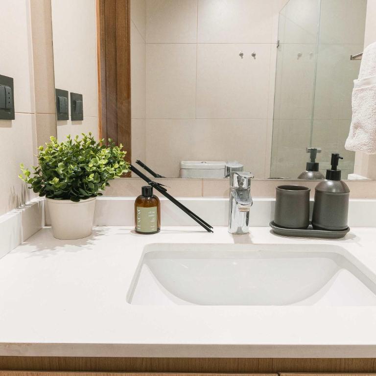 HOM l Las Condes 2D2B Metro Alcantara con Parking - Apartment - 46