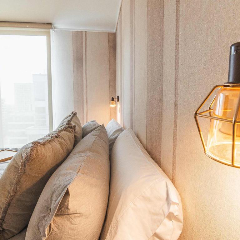 HOM l Las Condes 2D2B Metro Alcantara con Parking - Apartment - 52