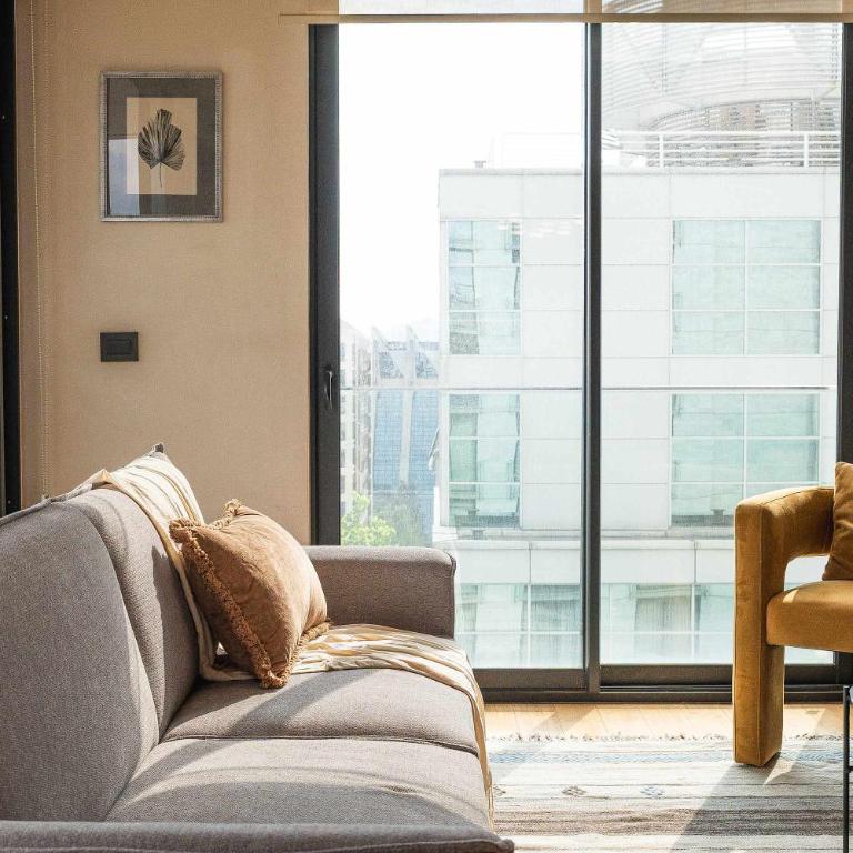 HOM l Las Condes 2D2B Metro Alcantara con Parking - Apartment - 61