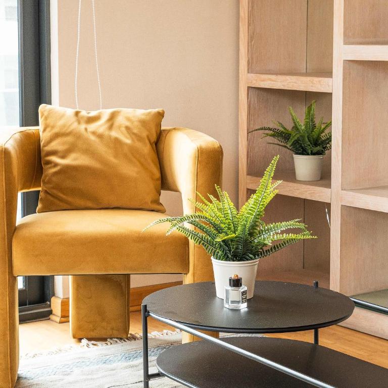 HOM l Las Condes 2D2B Metro Alcantara con Parking - Apartment - 66