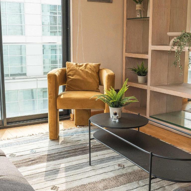 HOM l Las Condes 2D2B Metro Alcantara con Parking - Apartment - 69