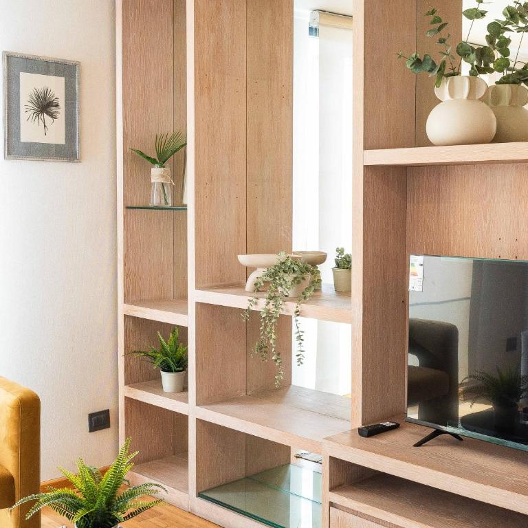 HOM l Las Condes 2D2B Metro Alcantara con Parking - Apartment - 76