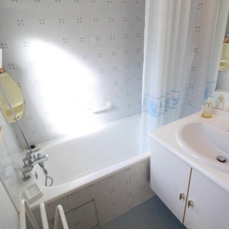 T2 Centre Luchon - Balcon - Parking Inclus - Animaux Bienvenus - FR-1-313-245 - Appartement - 5
