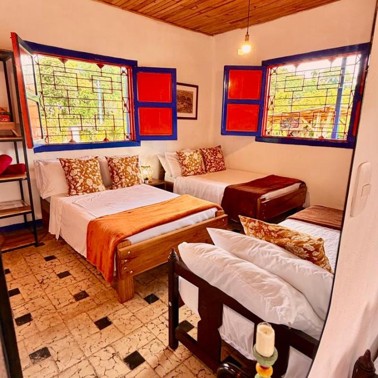 Hotel Hacienda Inglaterra - Habitación Familiar - 15