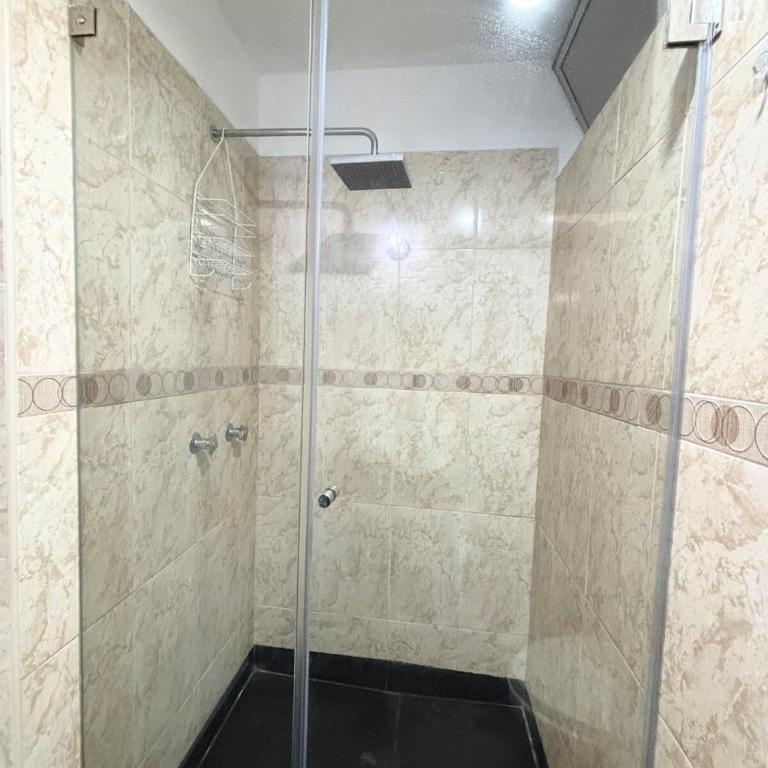 Apartment with 3 bedrooms near the sea in Miraflores - Three-Bedroom Apartment - 8