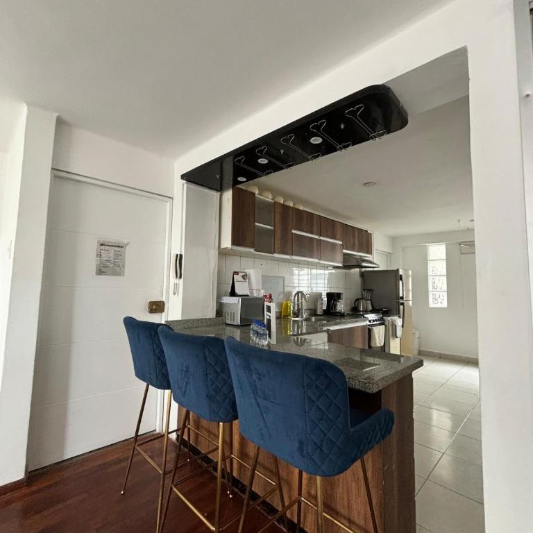 Apartment with 3 bedrooms near the sea in Miraflores - Three-Bedroom Apartment - 11