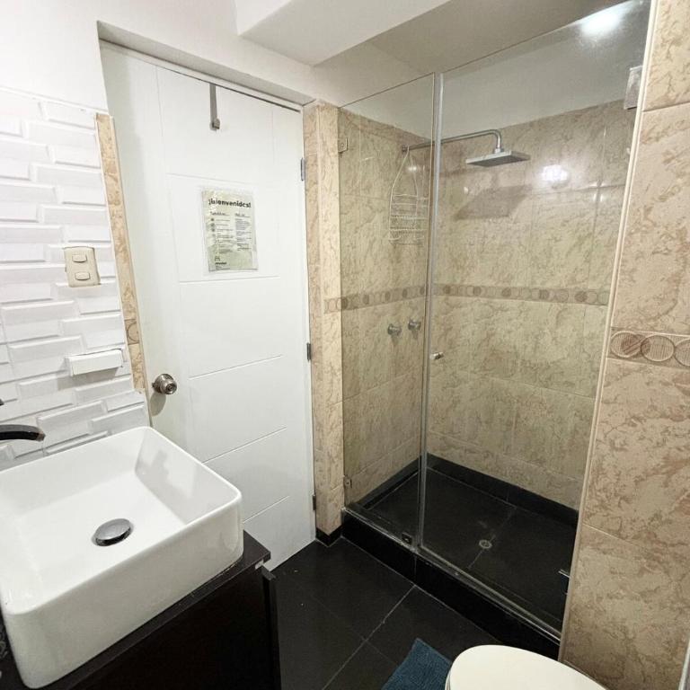 Apartment with 3 bedrooms near the sea in Miraflores - Three-Bedroom Apartment - 19
