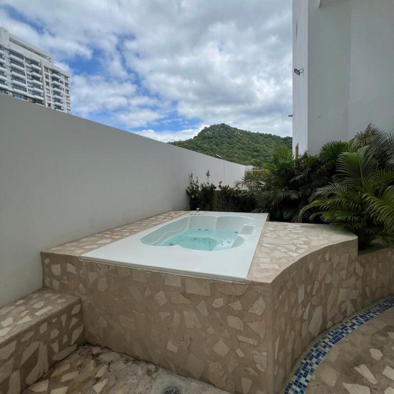 Luxurious New Oceanfront Apartment Santa Marta - One-Bedroom Apartment - 22