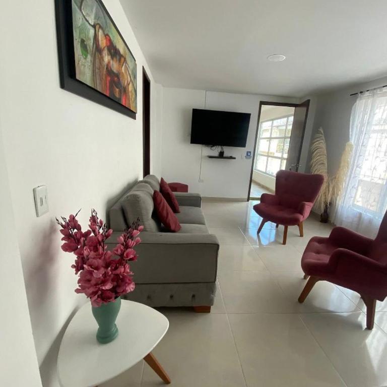 Confort y Ubicación Central - Apartamento en Bucaramanga - 2 Habitaciones - Two-Bedroom Apartment - 1