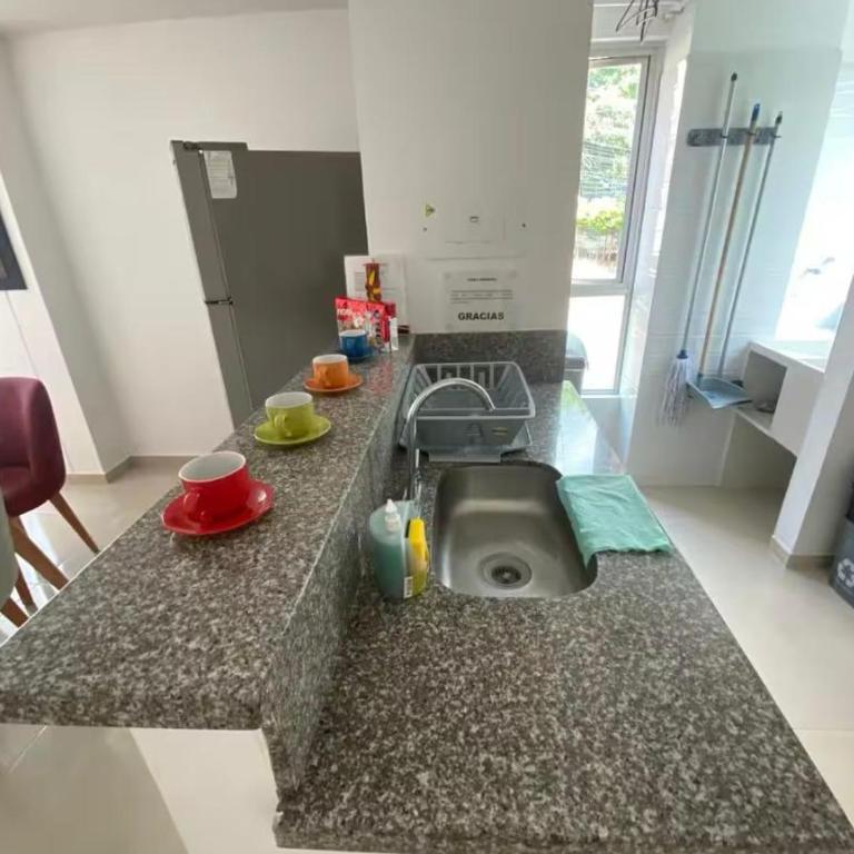 Confort y Ubicación Central - Apartamento en Bucaramanga - 2 Habitaciones - Two-Bedroom Apartment - 12