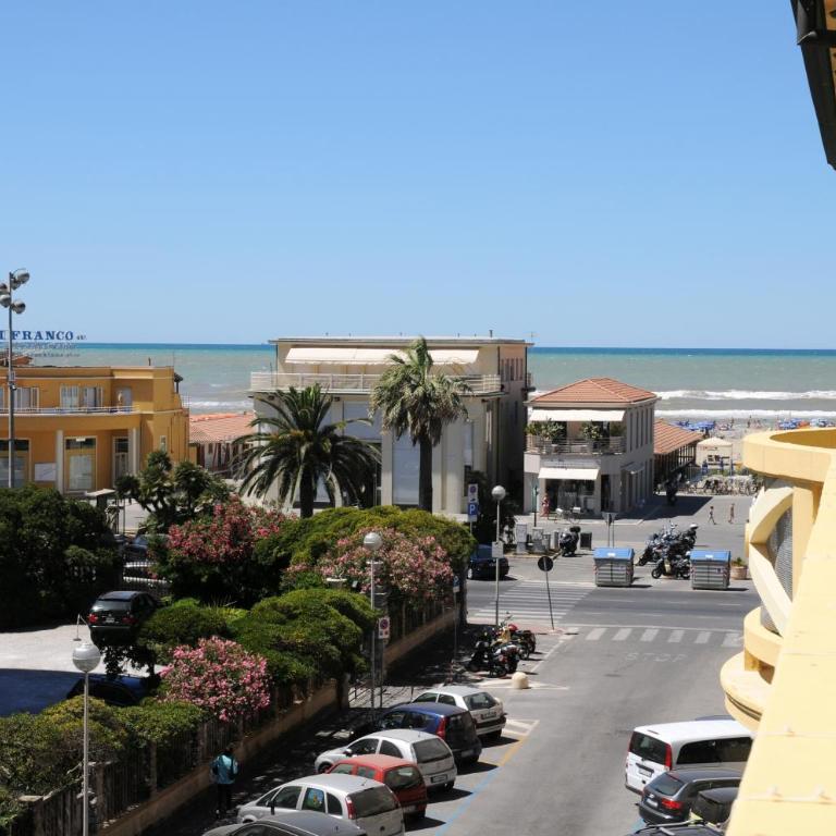 Hotel Playa - Camera Quadrupla con Balcone e Vista Mare - 7