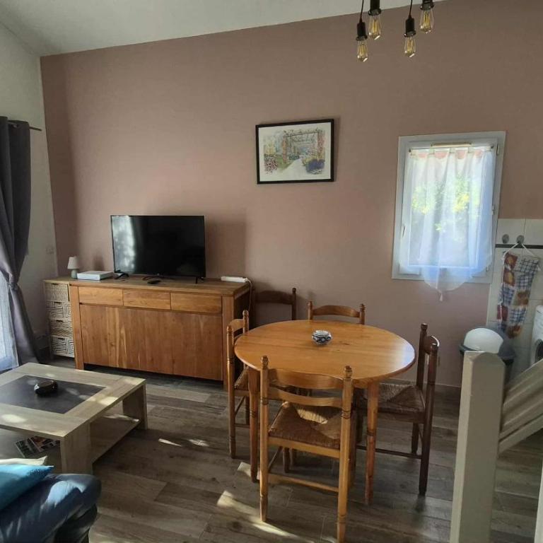 Maison 100m de la plage avec parking securise plus fibre optique internet - Casa con 2 Camere da Letto - 12