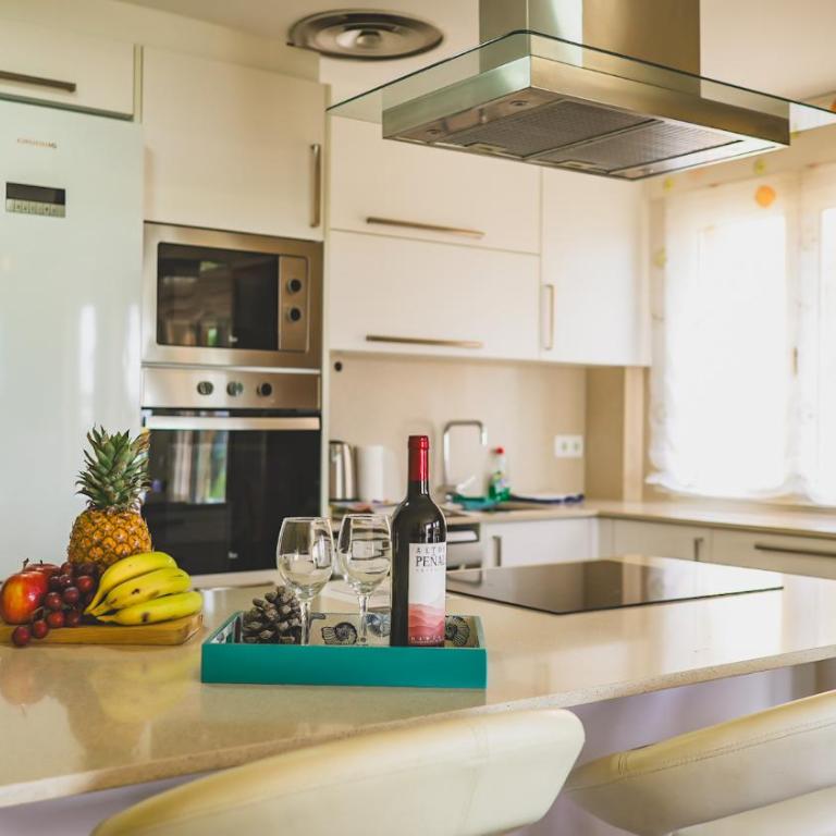 SeaHomes Vacations - NAUTIC MARITIME Apt - Apartamento de 3 dormitorios - 3