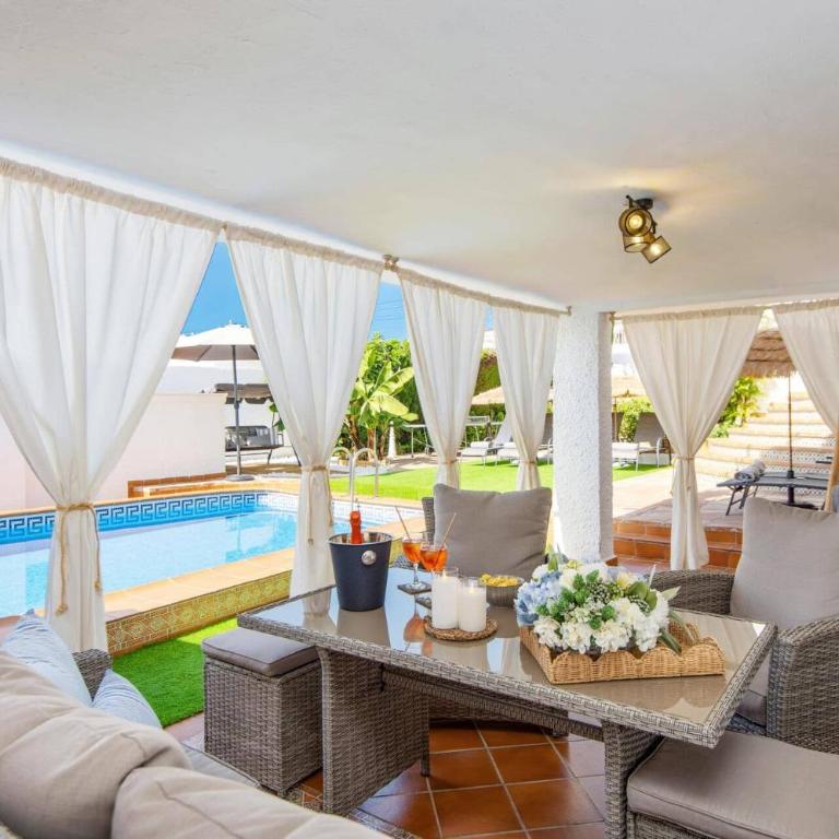 Villa Casa Romero by Villa Plus - Villa - 4