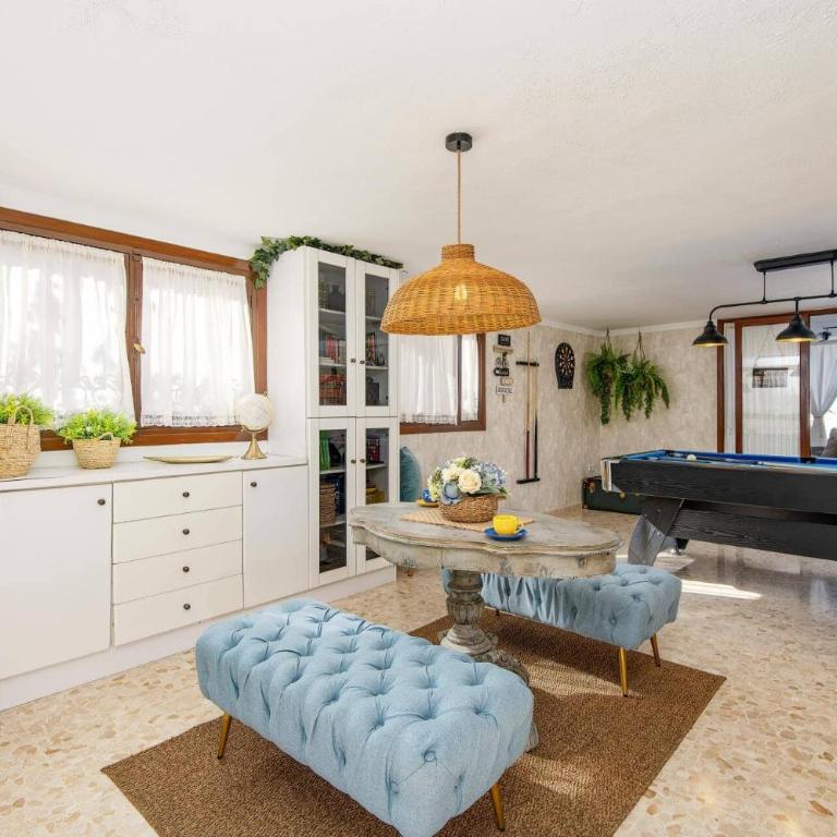 Villa Casa Romero by Villa Plus - Villa - 11