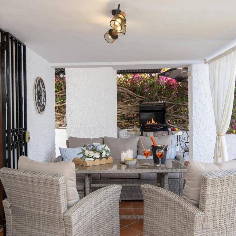 Villa Casa Romero by Villa Plus - Villa - 10