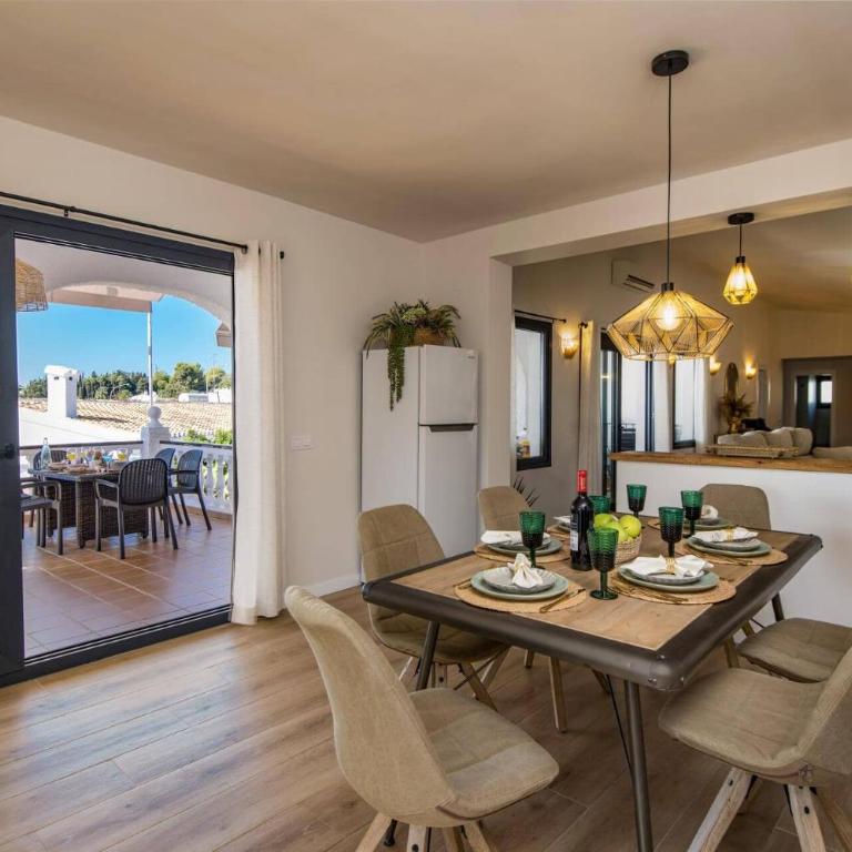 Villa Casa Romero by Villa Plus - Villa - 16