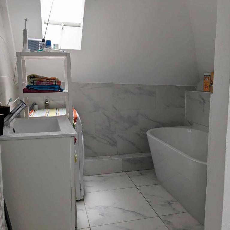 Appart Marche de Noel gare centrale 4 personnes - Two-Bedroom Apartment - 9