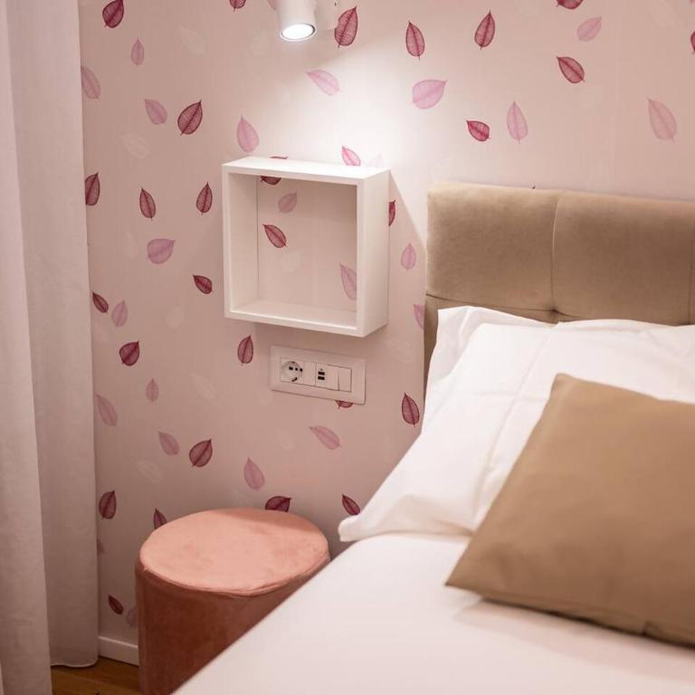 L'Eco del Centro Charme nel cuore di Napoli - Double Room with Extra Bed - 23