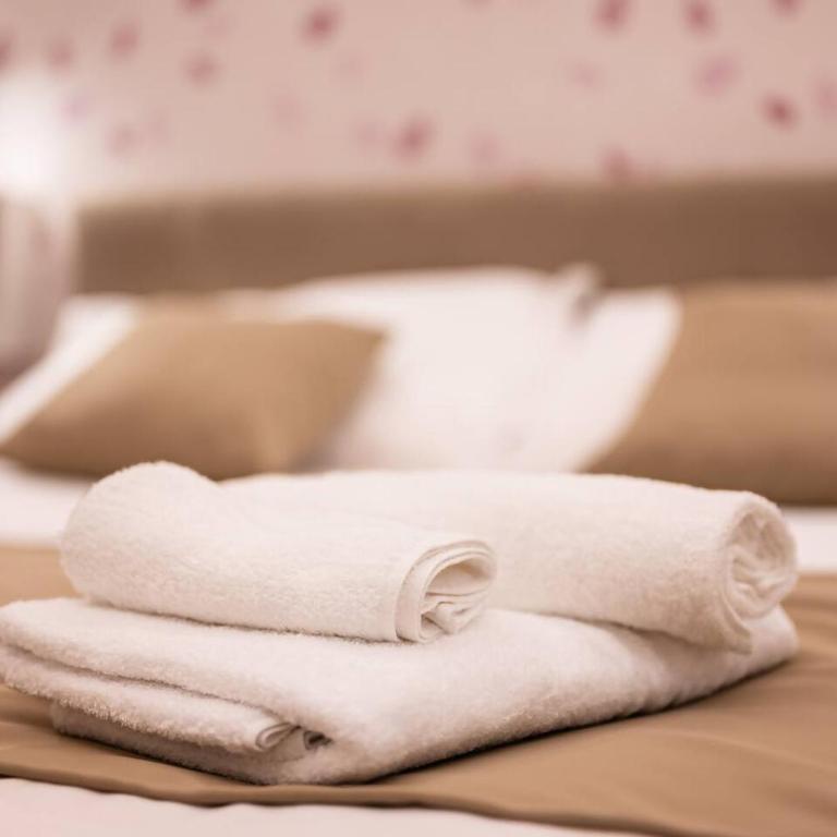 L'Eco del Centro Charme nel cuore di Napoli - Double Room with Extra Bed - 26