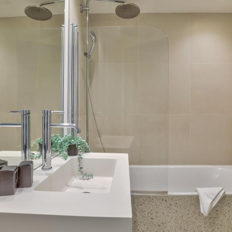 Spacious and Charming 2BR Apartment - Paris 16th - Appartement Supérieur 2 Chambres - 11