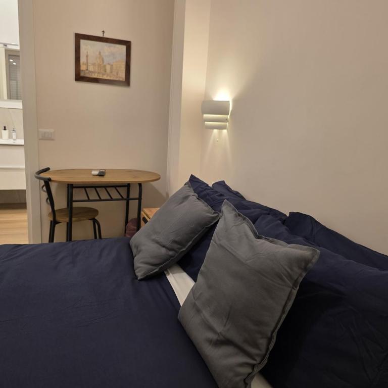 Domus Augustea Holiday Apartments - Camera Matrimoniale con Bagno Privato - 9