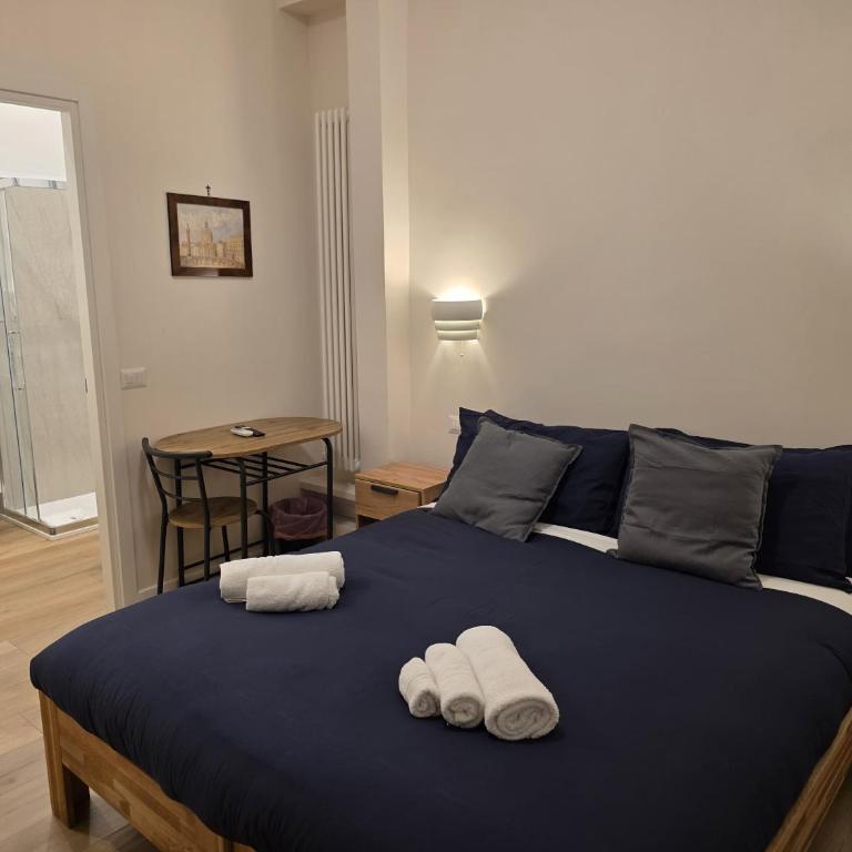 Domus Augustea Holiday Apartments - Camera Matrimoniale con Bagno Privato - 1
