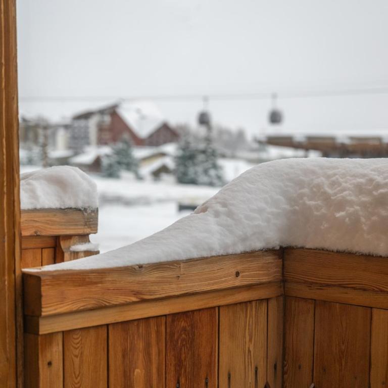 Alpe d'Huez Houses - Sarenne - Grand standing pour 4ou5 Sauna Fitness Babyfoot - Appartement 2 Chambres Deluxe avec Balcon - 34