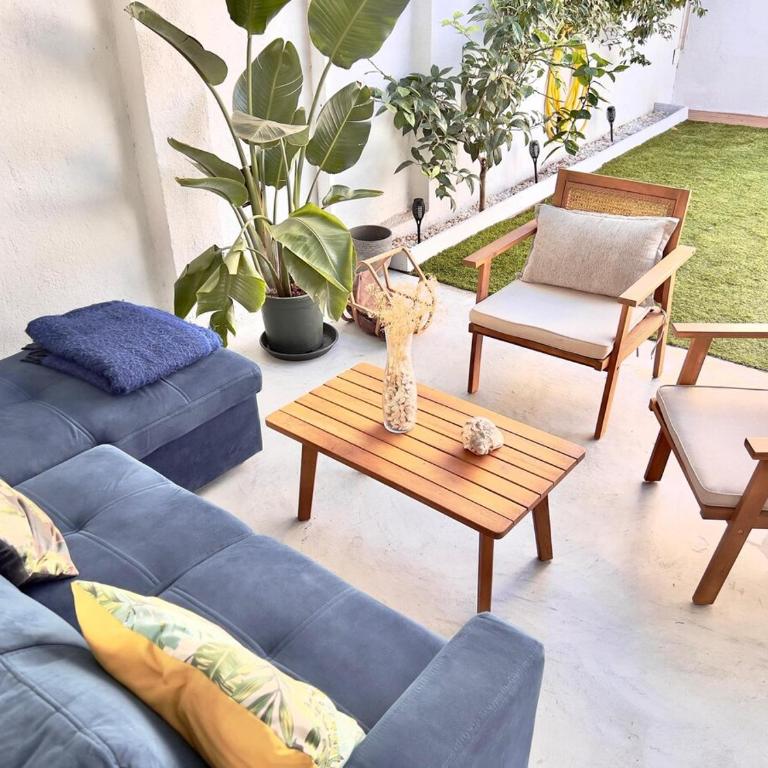 Private pool and patio, a true Oasis in Madrid - Two-Bedroom House - 42