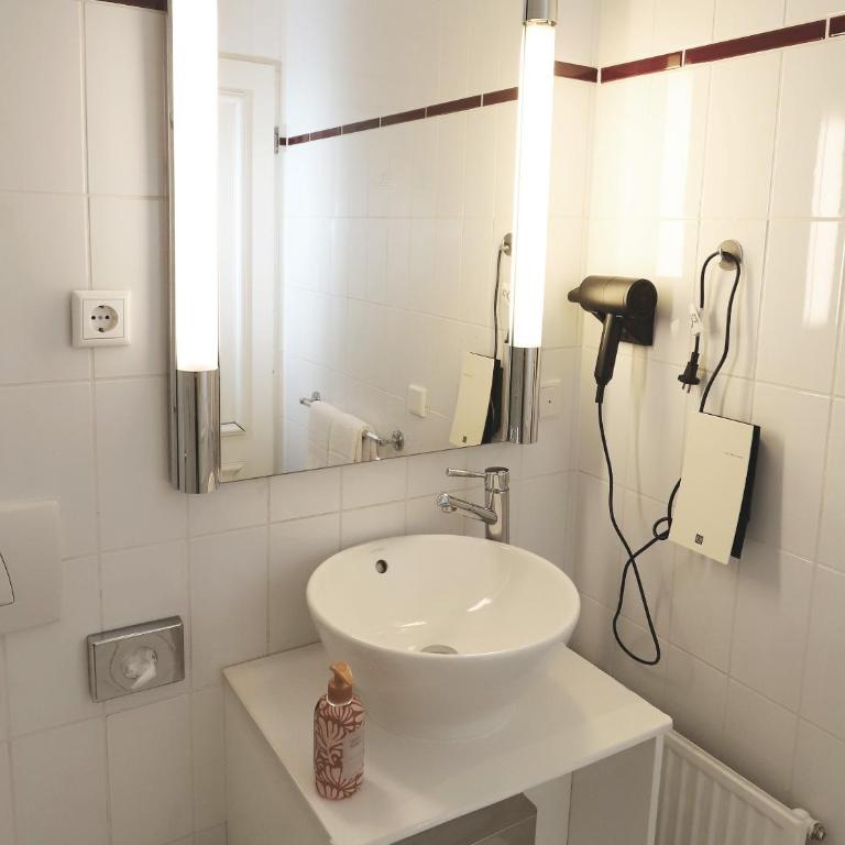 Hotel Deutsches Theater Landwehrstraße - Superior Doppelzimmer - 5