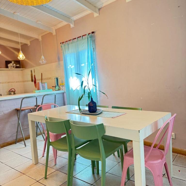 Tuchita House en Cataratas con piscina compartida parrilla, cochera - Casa de 2 dormitorios - 24