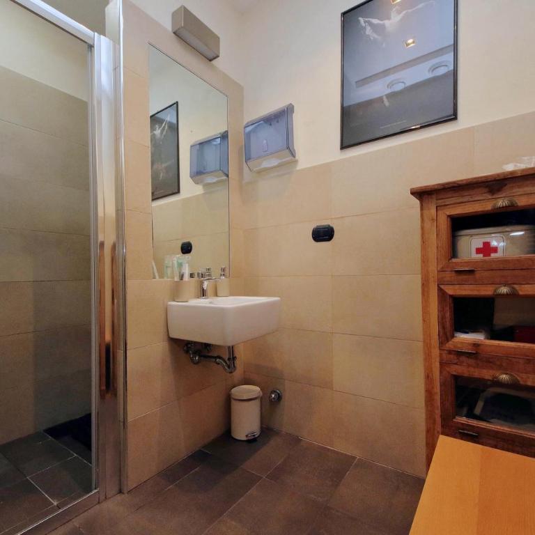 Roma Suite Loft - Large Double Room - 9