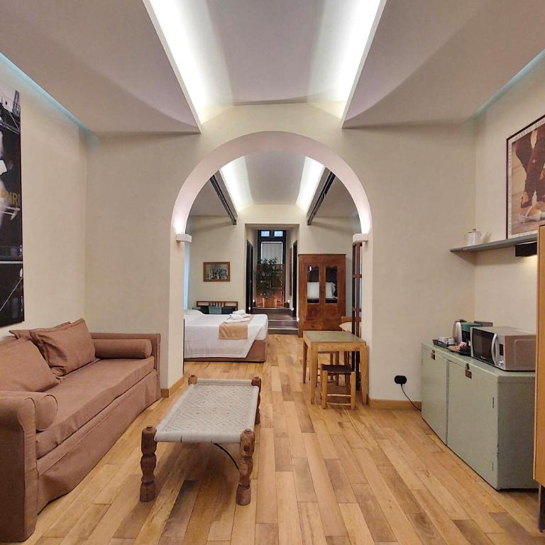 Roma Suite Loft - Large Double Room - 18