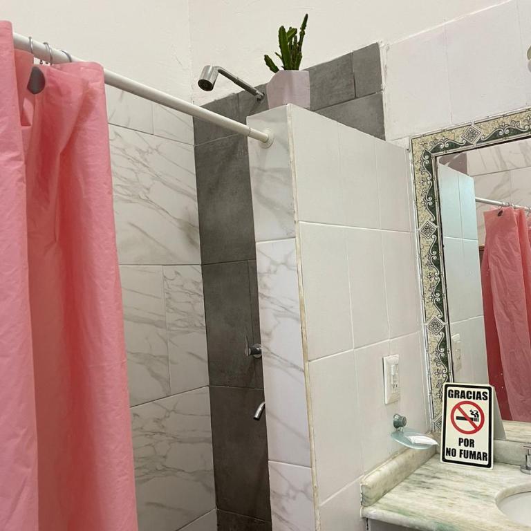 Tuchita House en Cataratas con piscina compartida parrilla, cochera - Casa de 2 dormitorios - 43