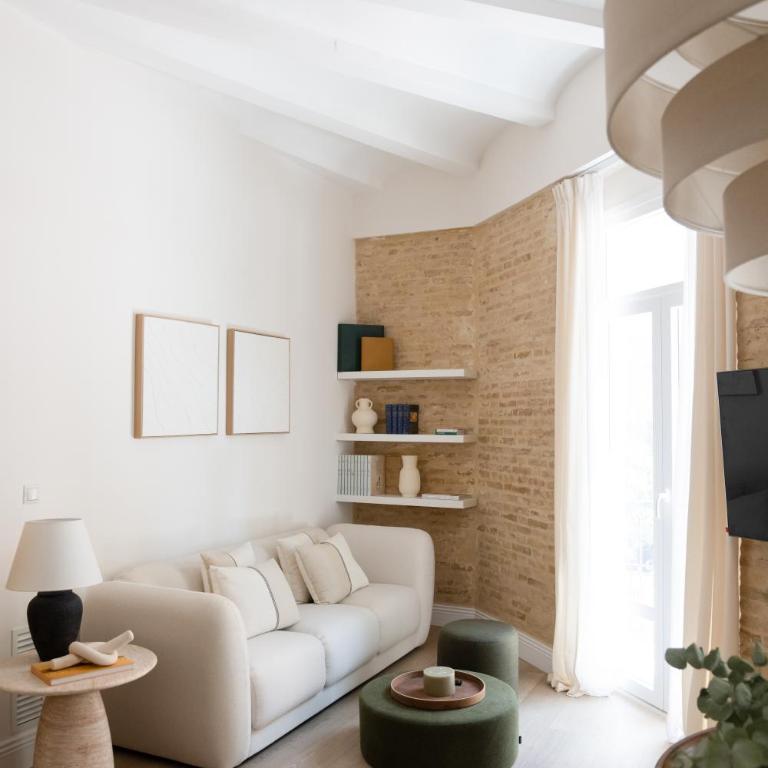 Valencia Boutique Stays - High End Apartment in Ruzafa for long stays - Two-Bedroom Apartment - 2
