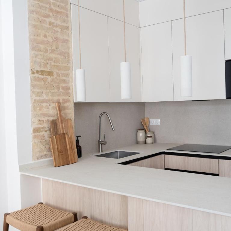 Valencia Boutique Stays - High End Apartment in Ruzafa for long stays - Two-Bedroom Apartment - 8