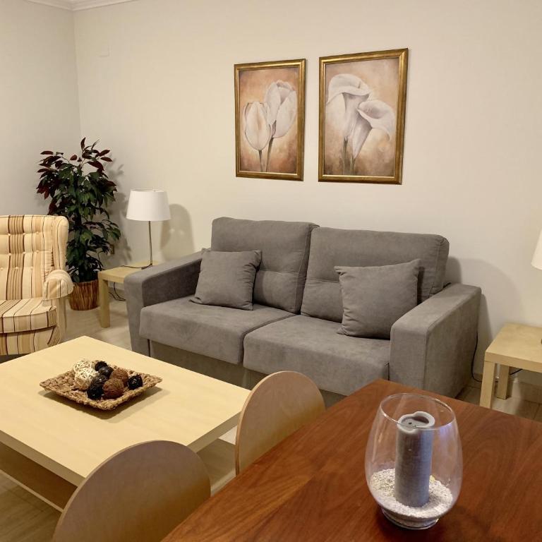 Céntrico, parking gratuito, al lado estación tren. - Apartamento - 3