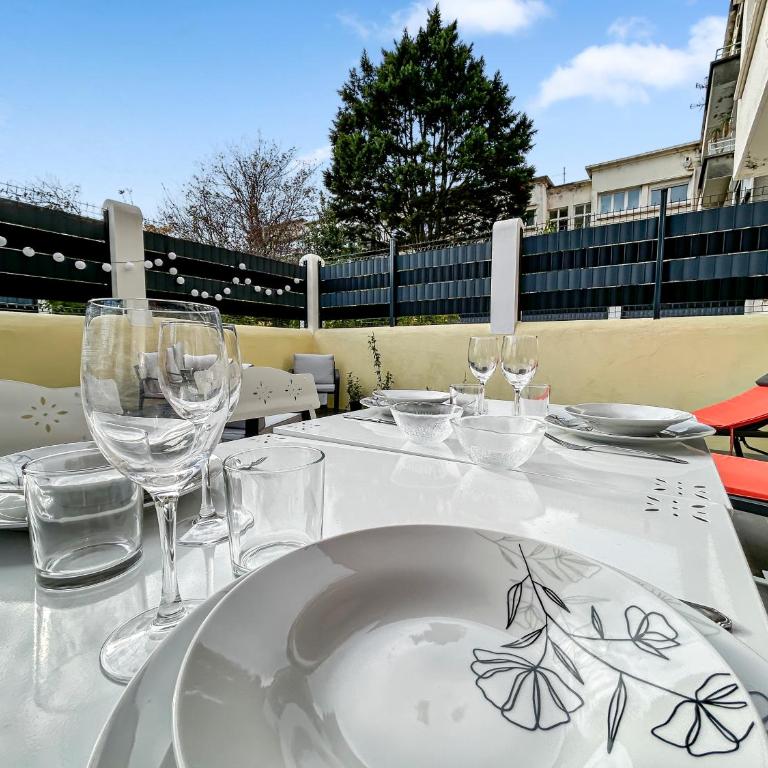 Escale marine à deux pas du sable, terrasse privée - One-Bedroom Apartment with Sea View - 24