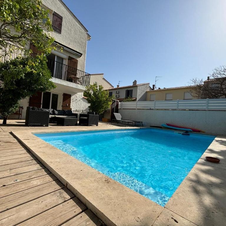 Magnifique villa familiale, 5 chambres, piscine & parking - Villa - 26