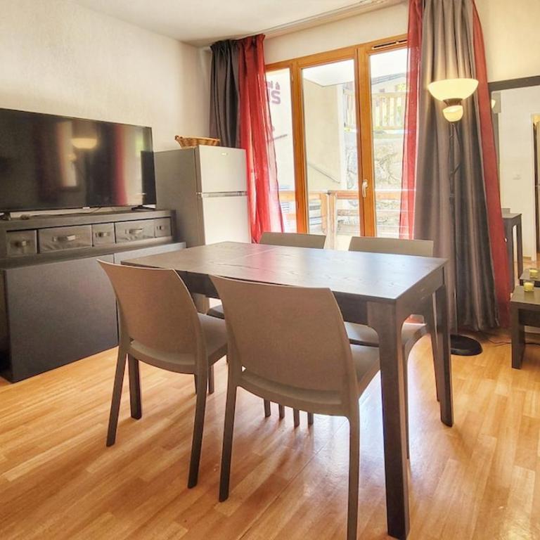 Studio super équipé RDC, piscine chauffée, départ skis aux pieds - Apartment mit 1 Schlafzimmer - 1