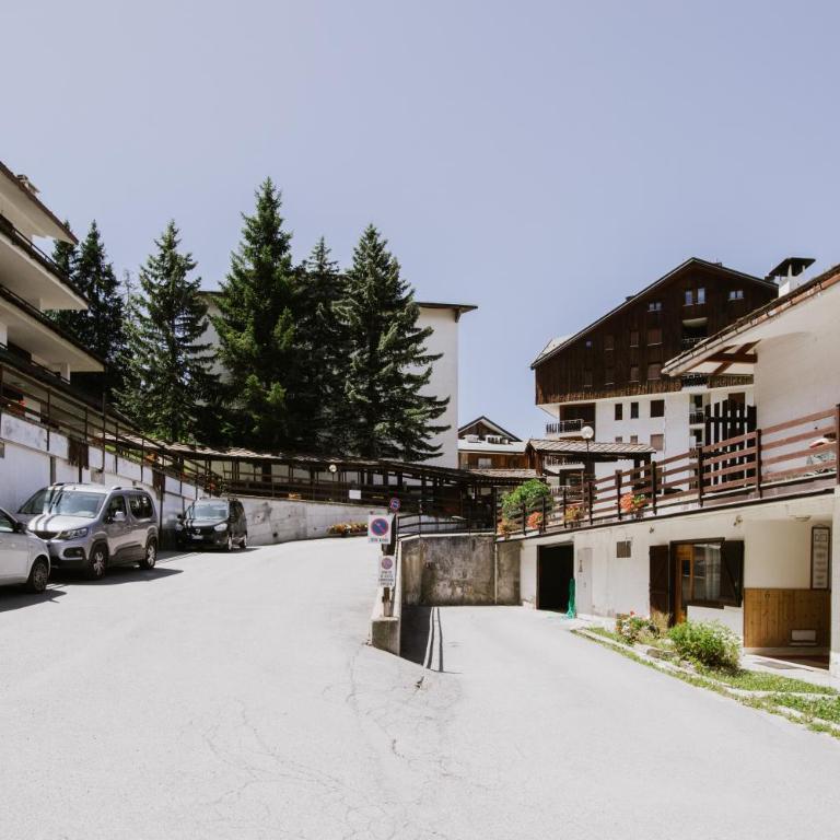 Rifugio di Famiglia a due minuti dalle piste - Parcheggio e Wifi Gratuito - Appartamento con 2 Camere da Letto - 22