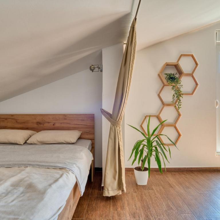 Cozy rooftop apartment with the city view - Studio Apartman - 8