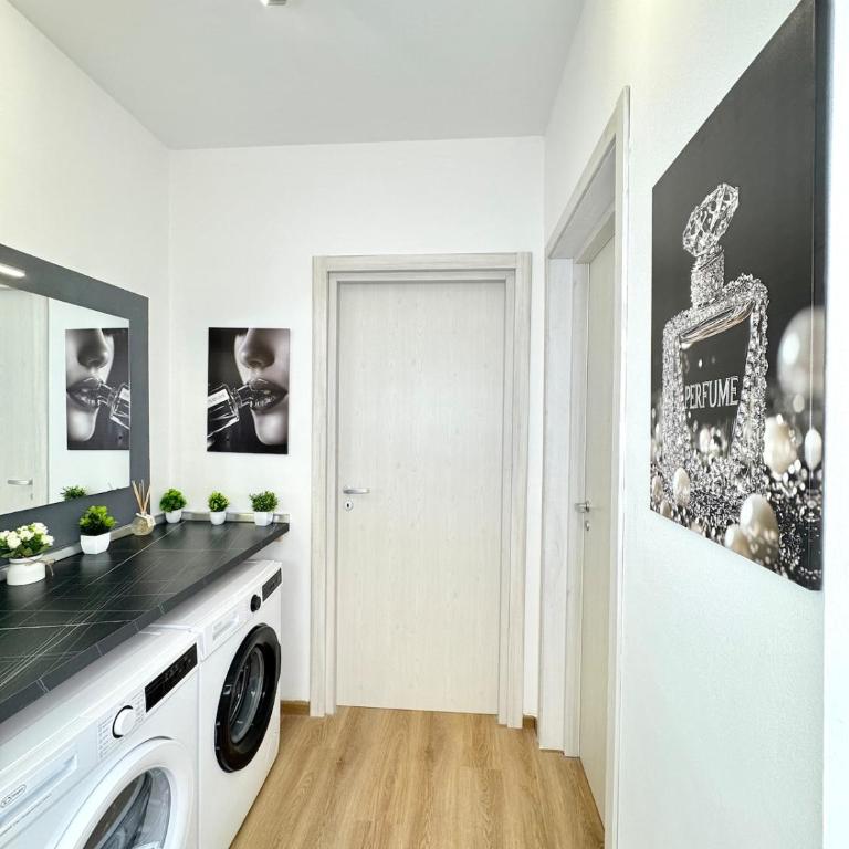 Evelyne HOME - centro storico a due passi - - Three-Bedroom Apartment - 37