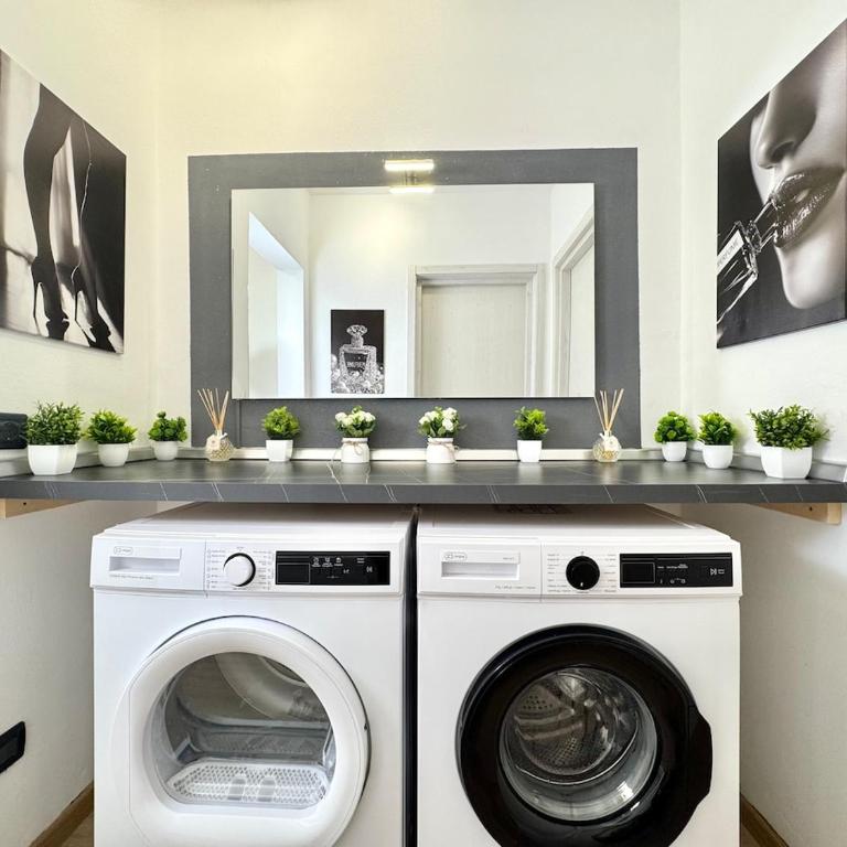 Evelyne HOME - centro storico a due passi - - Three-Bedroom Apartment - 38