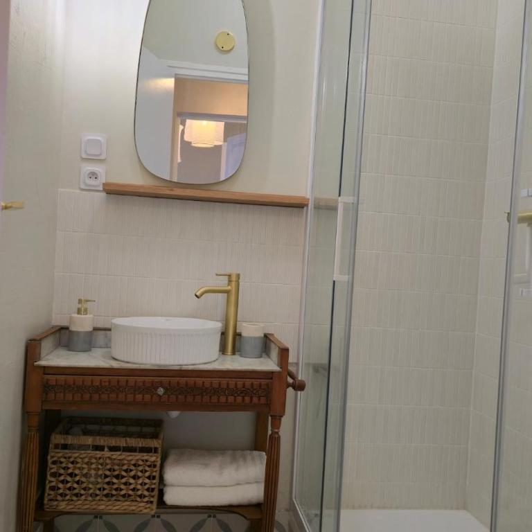 Les Vignes - Studio 25m2, Clim, Parking, proche centre ville et transport - Studio avec Balcon - 2