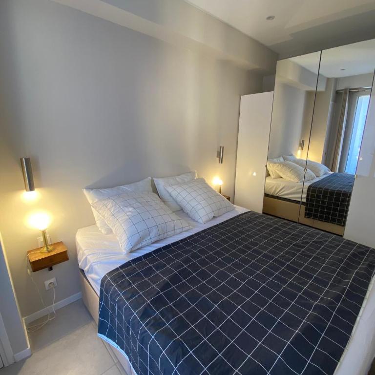 The entire apartment 2 rooms, Balcony, Sea view - Appartement 1 Chambre - 15